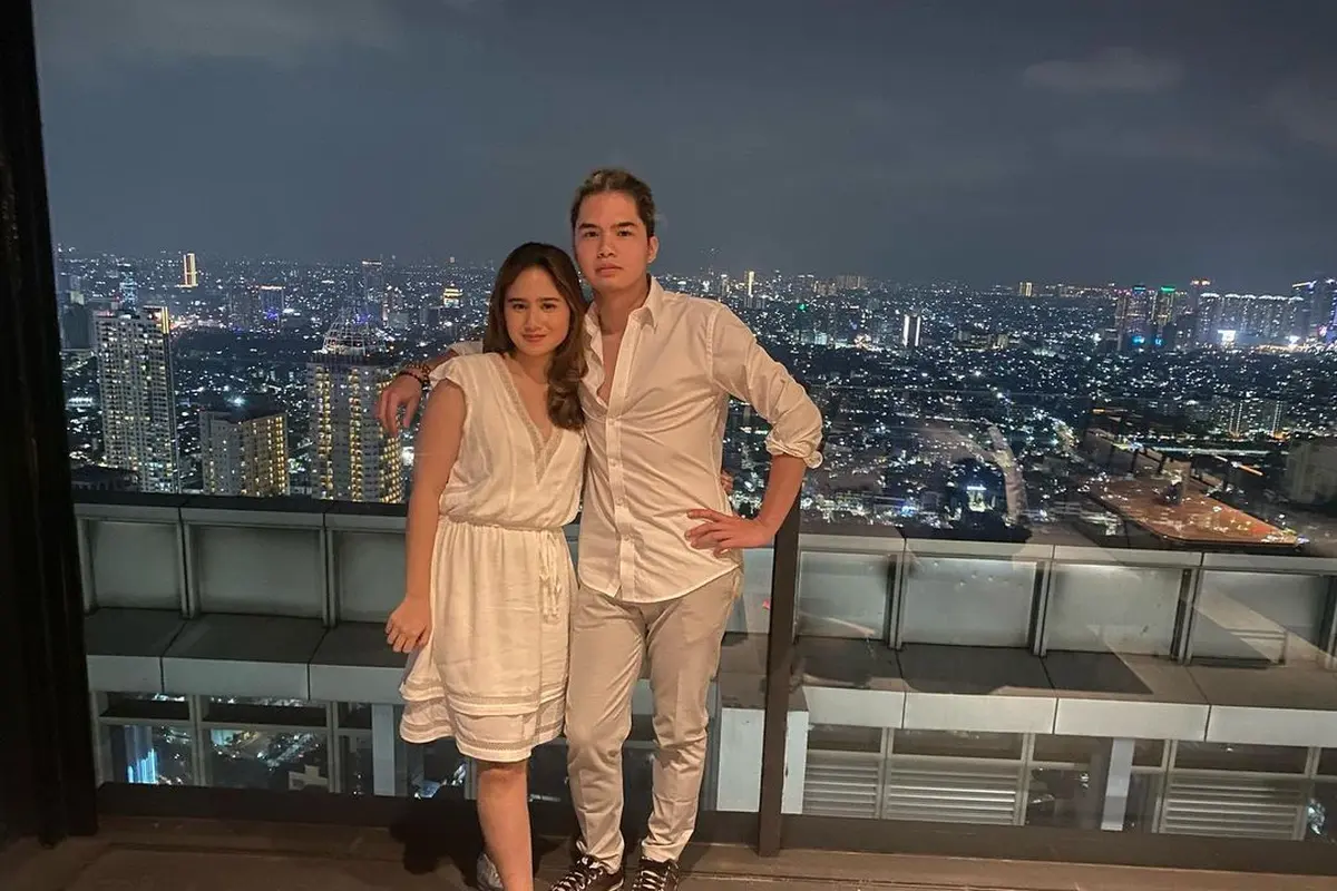 Momen Perayaan Anniversary Dul Jaelani dan Tissa Biani, Romantis Banget. (Sumber: Instagram/duljaelani)
