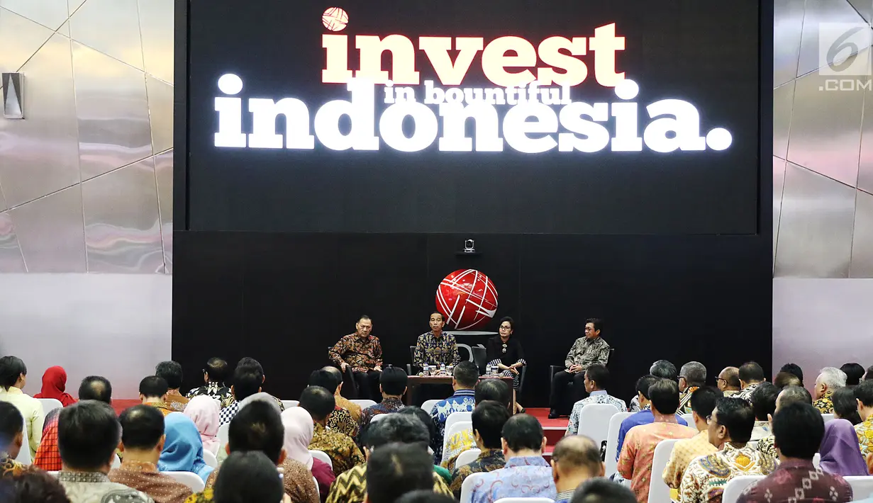 Suasana dialog ekonomi dengan para pelaku pasar modal di BEI, Jakarta, Selasa (4/7). Dalam dialog tersebut Jokowi meyakinkan para pelaku pasar modal akan investasi di Indonesia yang tumbuh sangat bagus. (Liputan6.com/Angga Yuniar)