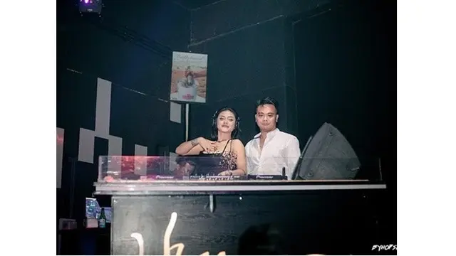 Pamer Momen Mesra, Ini 6 Potret Kebersamaan Reza Smash dan DJ Joice