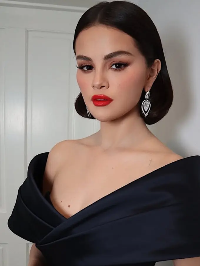 Penampilan Terbaru Selena Gomez Mirip Snow White