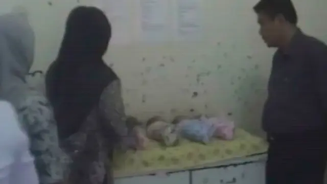Bayi Kembar Empat Dilarikan ke Rumah Sakit