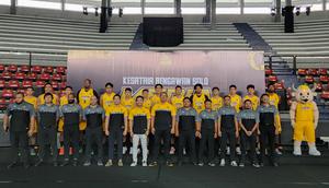 Kesatria Bengawan Solo menggelar peluncuran tim sekaligus memperkenalkan seluruh amunisinya yang akan berjuang di Indonesian Basketball League (IBL) 2026 di GOR Sritex Arena, Solo, Jumat (9/1/2026). (Bola.com/Radifa Arsa)