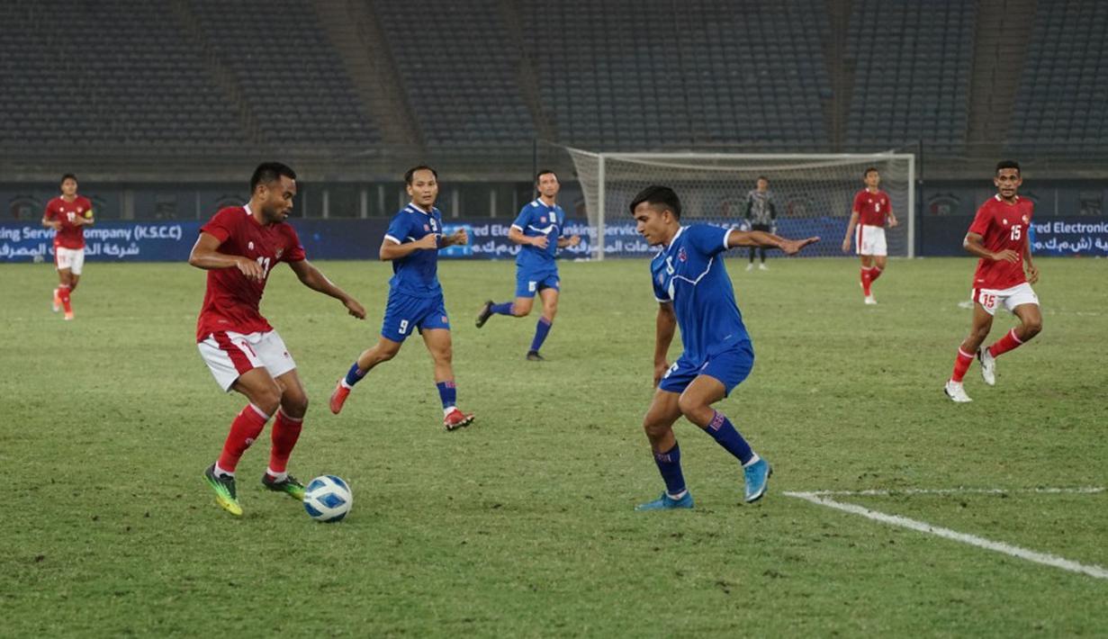 Menit ke-55, serangan Nepal dihentikan di tengah, bola dicuri pemain Indonesia dan dituntaskan dengan tembakan tenang Saddil Ramdani yang tinggal berhadapan dengan kiper. (Dok. PSSI)