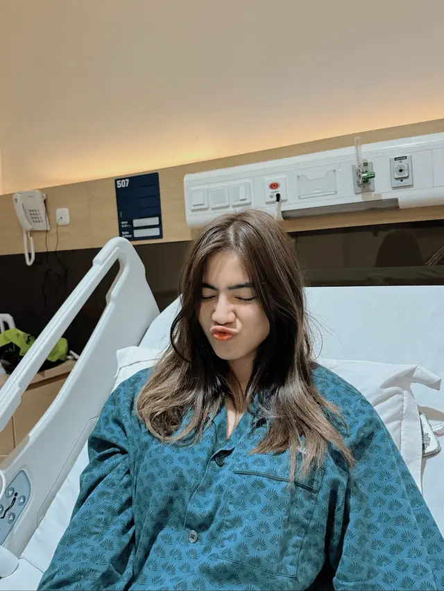 6 Momen Felicya Angelista yang Sempat Terbaring di Rumah Sakit, Selalu Ditemani Suami