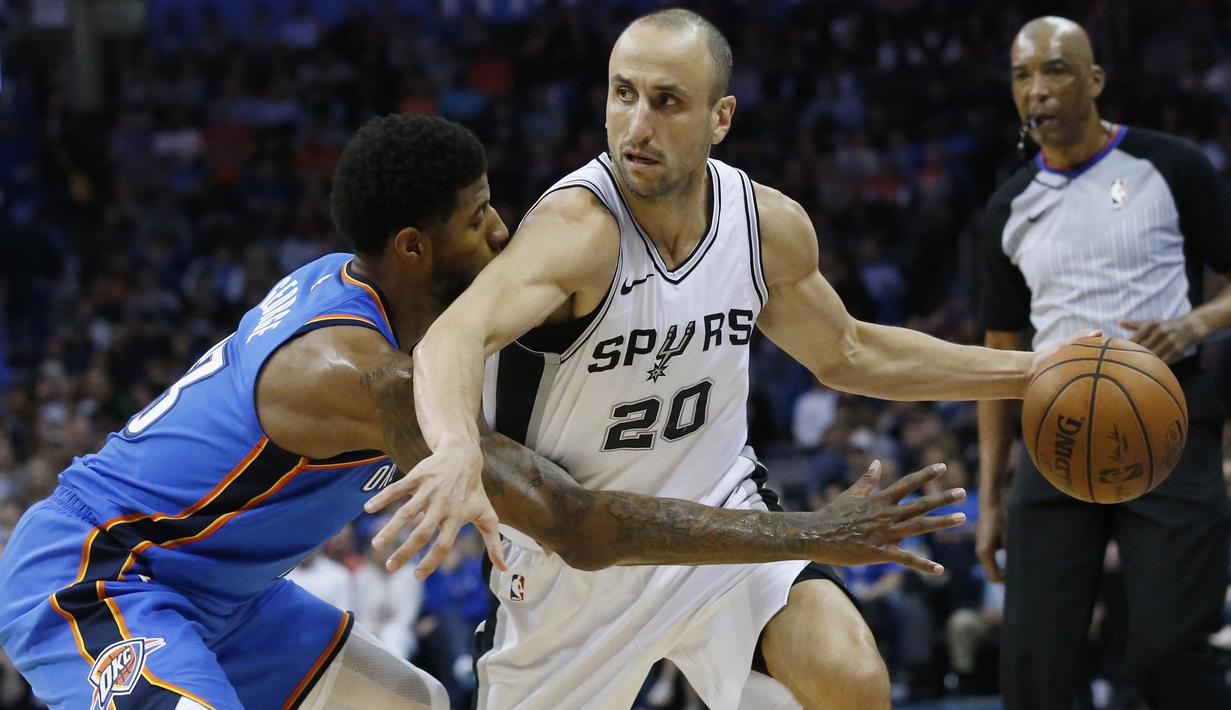 Pebasket San Antonio Spurs, Manu Ginobili, berusaha melewati pebasket Oklahoma City Thunder, Paul George, pada laga NBA di Chesapeake Energy Arena, Minggu (11/3/2018). Thunder menang 104-94 atas Spurs. (AP/Sue Ogrocki)