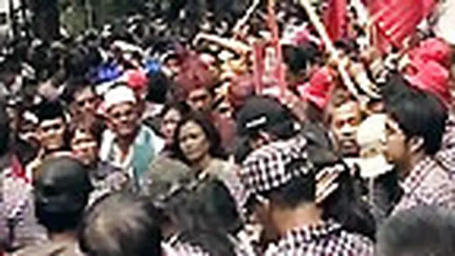 Ribuan Pendukung Jokowi-Ahok Datangi Kebon Sirih