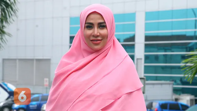 6 Artis yang Digugat Cerai Pasangannya saat Sakit, Terbaru Ferry Irawan
