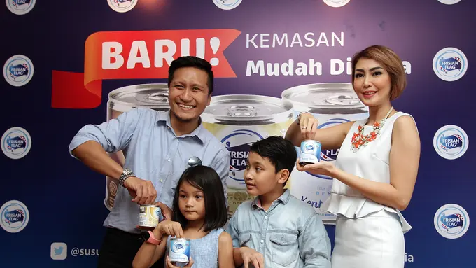 Arie Unting dan keluarga 