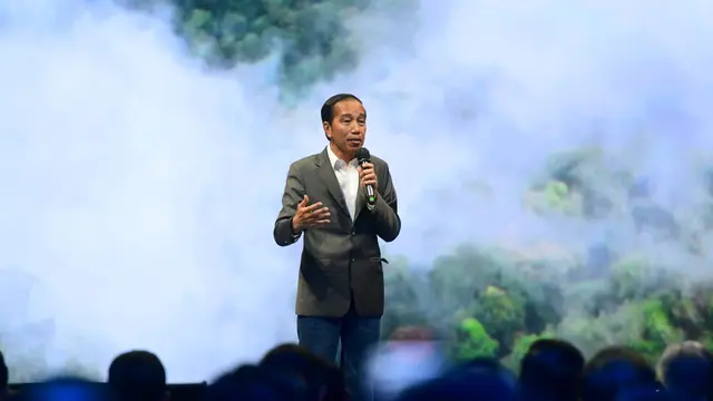 Presiden Joko Widodo (Jokowi) memberikan sambutan di acara bertajuk Ibu Kota Nusantara Sejarah Baru Peradaban Baru, Djakarta Theater, Jakarta, Selasa (18/10/2022) (Muhammad Genantan Saputra/Merdeka.com)