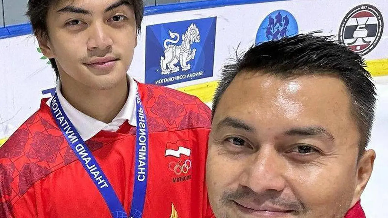Potret Anjasmara dan anaknya (Sumber: Tiktok/@niff2005)