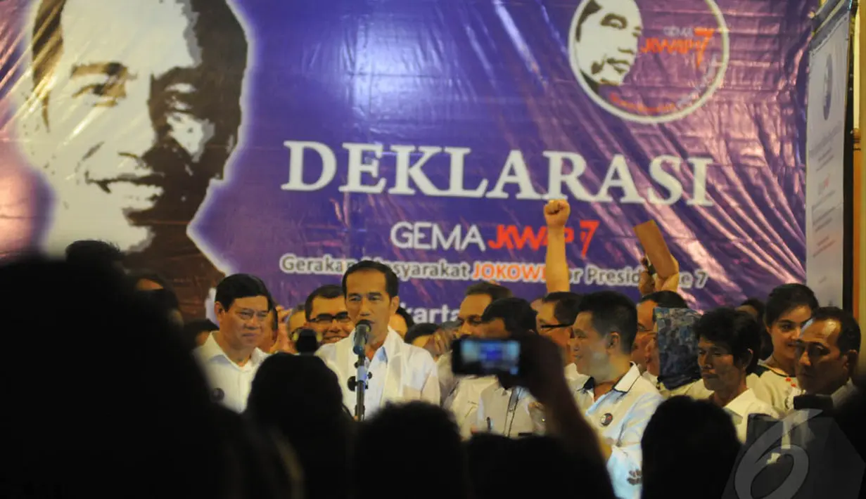 Jokowi mengimbau kepada relawannya untuk lebih giat melakukan serangan darat dengan cara turun kepada masyarakat, Menteng. Jakarta Pusat, Kamis (8/5/2014) (Liputan6.com/Herman Zakharia).