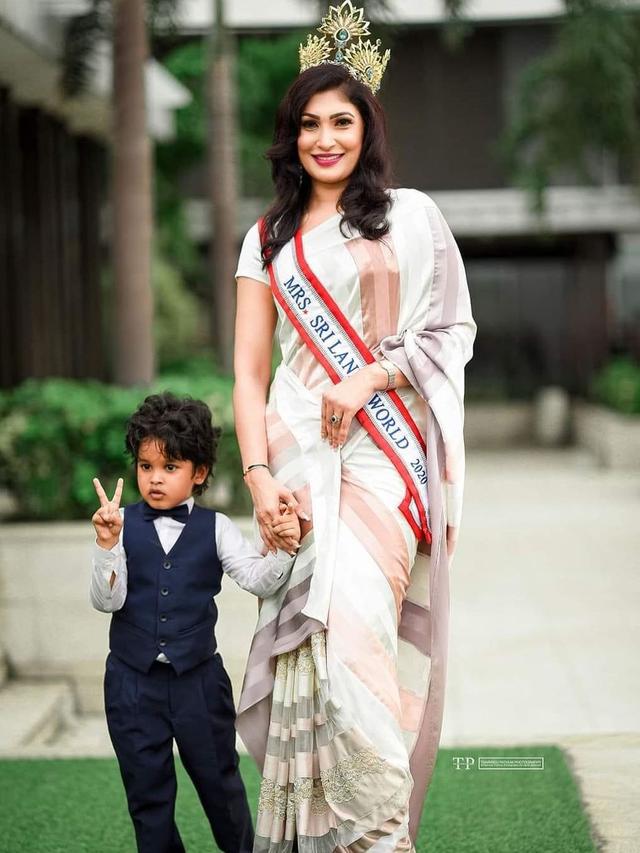 Potret Pushpika De Silva Mrs Sri Lanka World 2021. (Sumber: Instagram/pushpika_desilva)
