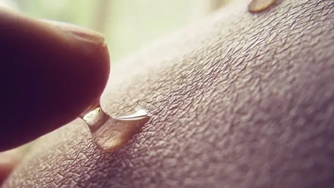  Amankah Gunakan Pelumas Bagi Vagina Saat Bercinta?