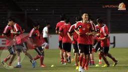 Sebanyak 23 pemain Timnas Cina mengikuti sesi latihan di Stadion GBK Jakarta untuk menghadapi Timnas Indonesia (Liputan6.com/ Helmi Fithriansyah)