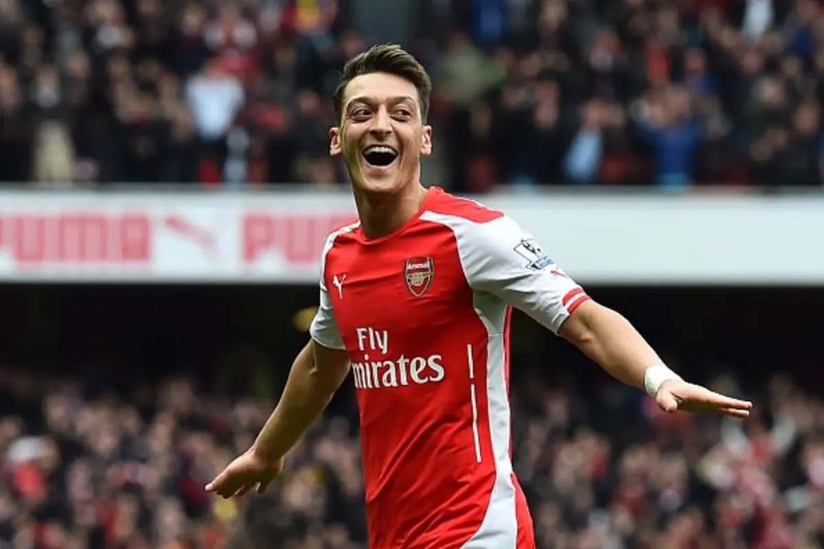 mesut oezil