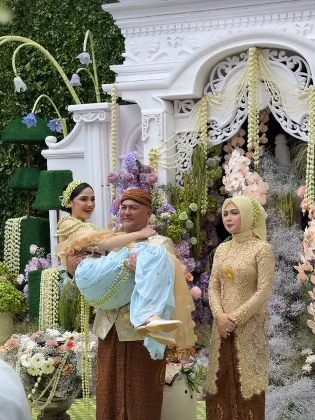 Dekorasi Pengajian dan Siraman Syifa Hadju (Foto: Instagram @shabrinaluna)