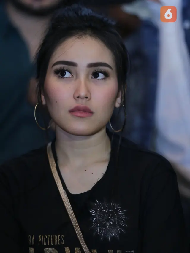 [Bintang] Ayu Ting Ting