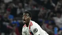 Hadapi Real Madrid, Manchester United Kemungkinan Mundur Teratur di Perburuan Bek Berbakat