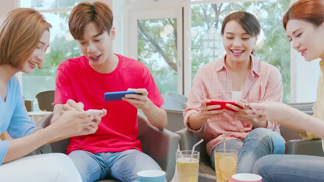 Bebas Atur Kuota, Bebas Kasih Nama: Serunya Personalisasi Paket Internet AXIS!