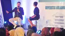 CEO Malesbanget.Com, Christian Sugiono saat menjadi pembicara di EGTC 2017 di Universitas Airlangga, Surabaya, Kamis (14/9). Para pembicara tersebut juga berbagi pengalaman tertinggi dan pembelajaran praktek terbaik. (Liputan6.com/Helmi Afandi)