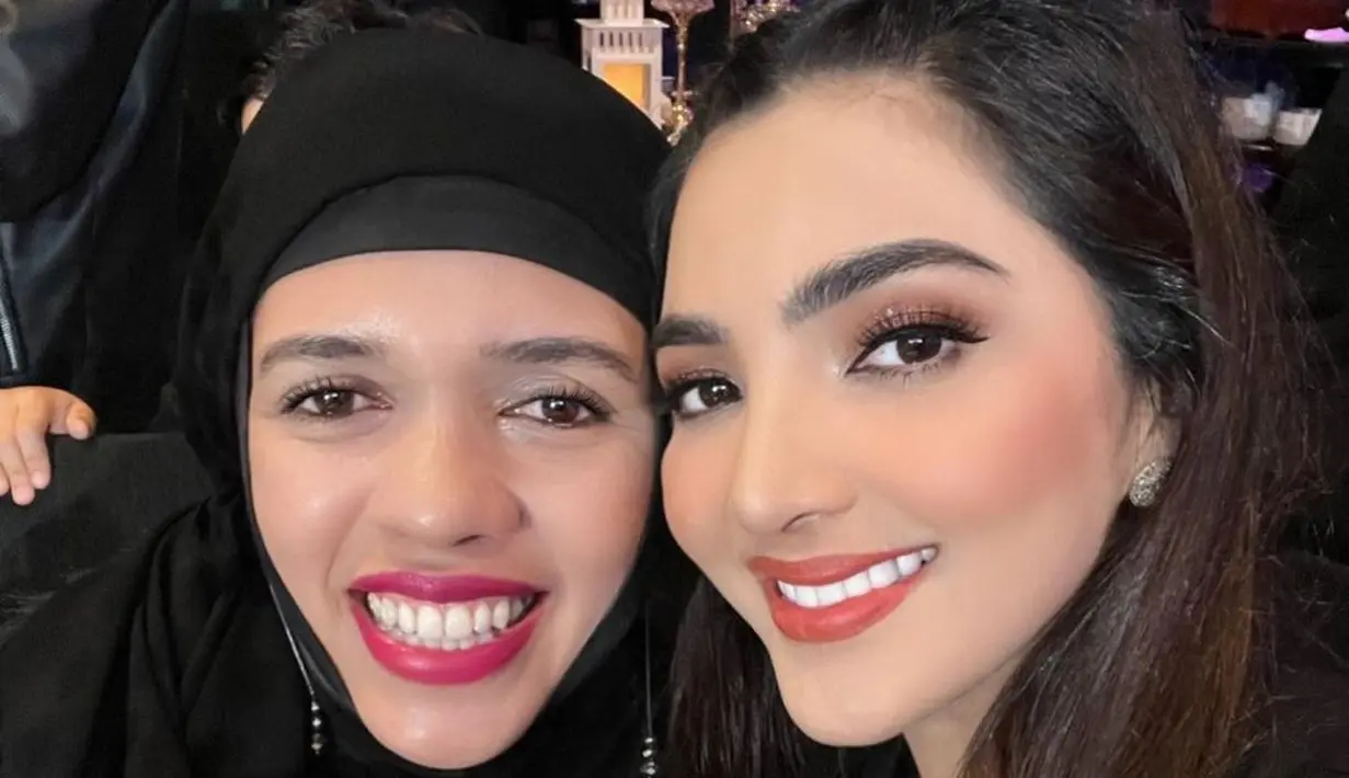 Keakraban Ashanty dengan besannya, Lenggogeni Faruk. (Foto: Instagram/ genifaruk)