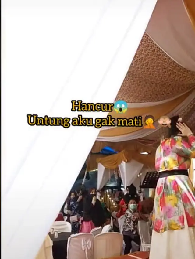 Viral, Akibat Angin Kencang Tenda Pernikahan Ini Ambruk