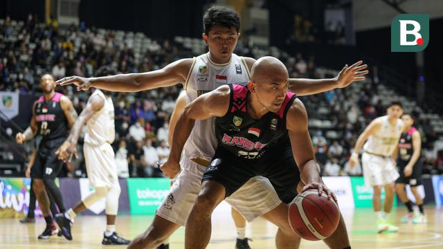 Foto: West Bandits Combiphar Solo Menangkan Laga Panas Melawan Rans PIK Basketball dengan Skor Telak