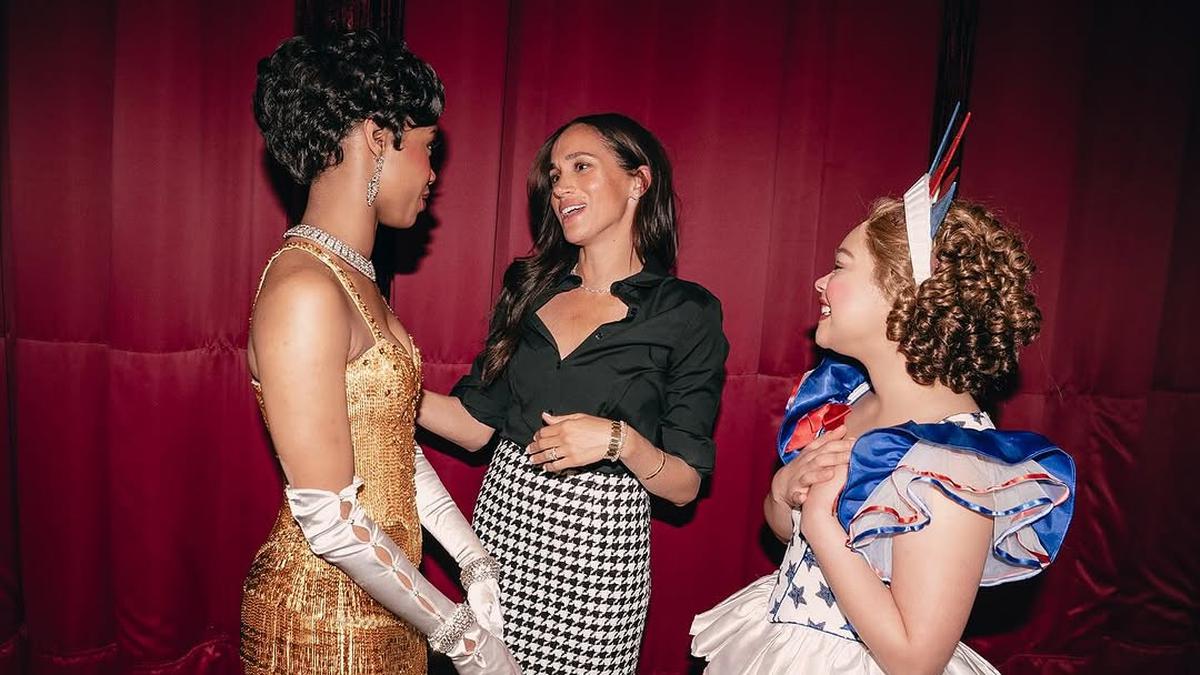 Meghan Markle Dikawal 4 Mobil Saat Pergi Nonton Pertunjukan Teater Broadway, Dinilai Lebay Dibandingkan Taylor Swift