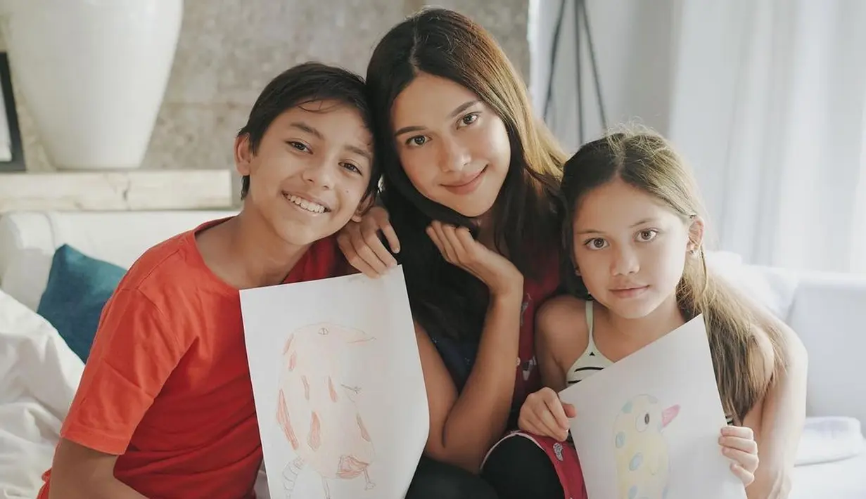 (Instagram/nanamirdad_)