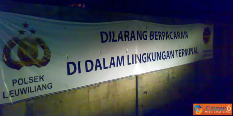 Spanduk Dilarang Berpacaran di Bogor 