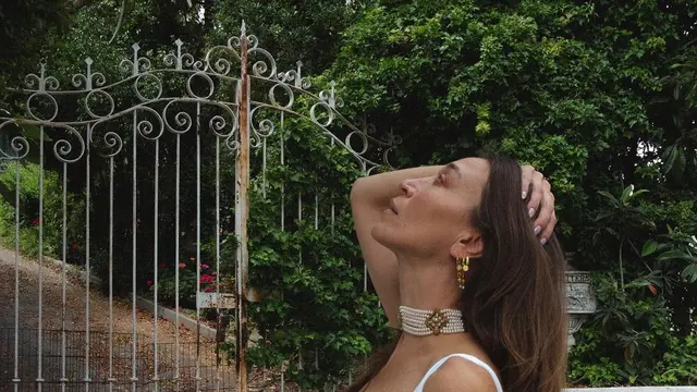 Alana Hadid (Instagram/lanzybear)