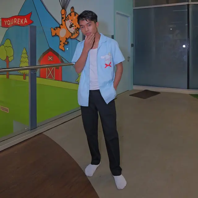 Gaya Kompak Sarwendah dan Ruben Onsu Rayakan Ulang Tahun Kedua Putrinya dengan Busana Custom