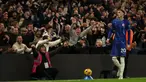 Pemain Chelsea merayakan gol yang dicetak oleh Cole Palmer ke gawang West Ham United dalam laga lanjutan Liga Inggris 2024/2025 di Stamford Bridge, London, Inggris, Selasa (04/02/2025) WIB. (AP Photo/Kirsty Wigglesworth)