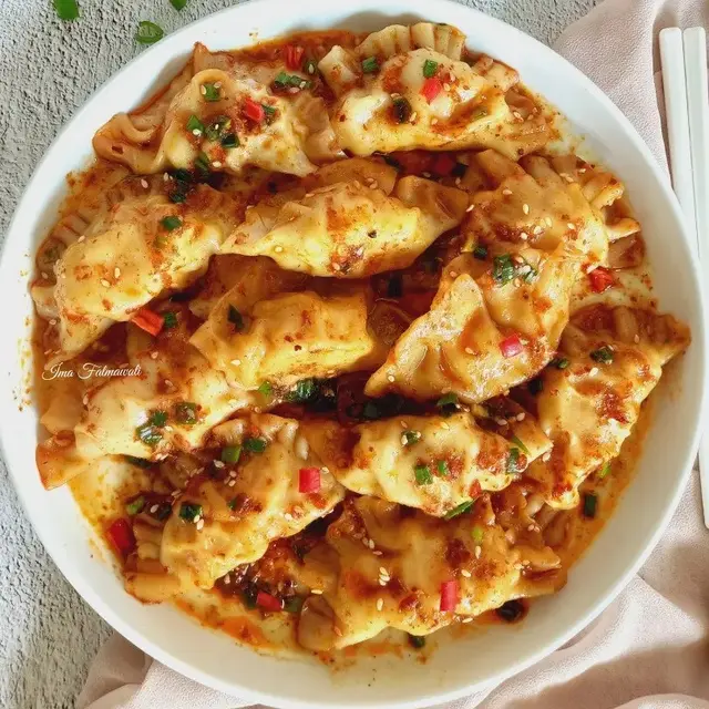 Resep pangsit chili oil pedas. (dok. Cookpad @Ishanana78)