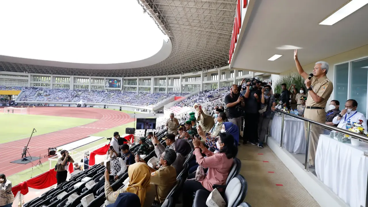 Ganjar kampanyekan gerakan 'Jo Kawin Bocah' di Stadion Manahan Solo, Jawa Tengah. (Istimewa)