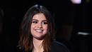Beberapa waktu belakangan ini Selena memang baru saja merilis lagu terbarunya yang berjudul ‘Bad Liar’. Bahkan dalam video klipnya itu disiarkan bahwa Selena tak mengenakan sehelai kain pun di tubuhnya. (AFP/Bintang.com)
