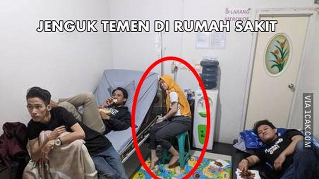 momen nyeleneh saat jenguk teman