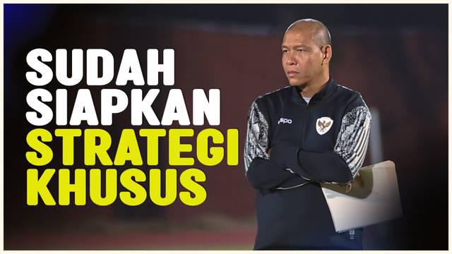 Berita video pelatih Timnas Indonesia U-16, Nova Arianto, mengaku sudah menyiapkan strategi jelang lawan Australia di Semifinal Piala AFF U-16 2024.