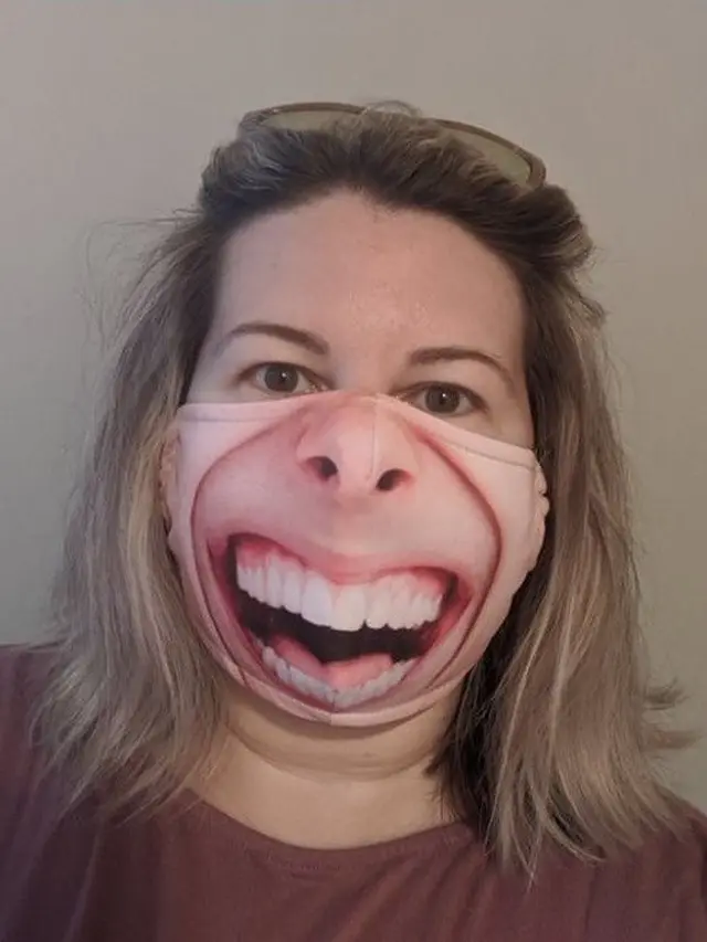 6 Desain Masker Ini di Luar Nalar, Cara Lucu Hadapi Polusi Udara