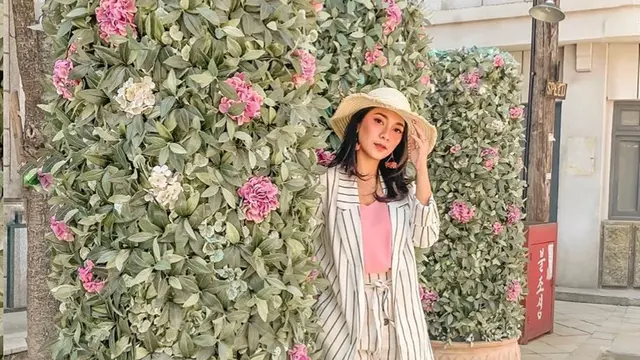 Gaya Dinda Kirana saat Pakai Topi, Curi Perhatian