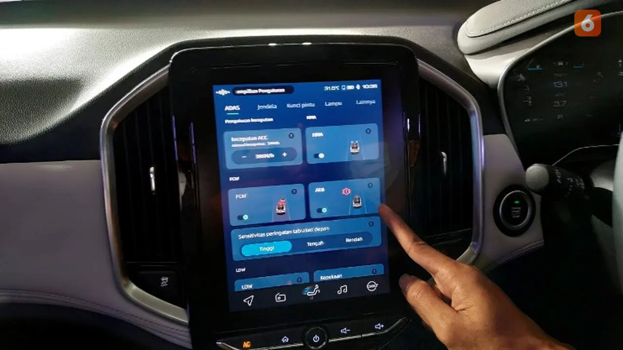 Wuling Almaz