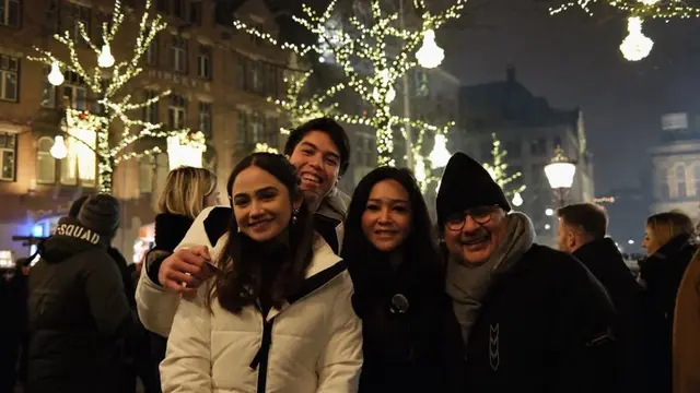 Potret Liburan Syifa Hadju dengan Rekan dan Keluarga El Rumi (credit: https://www.instagram.com/syifahadju/).