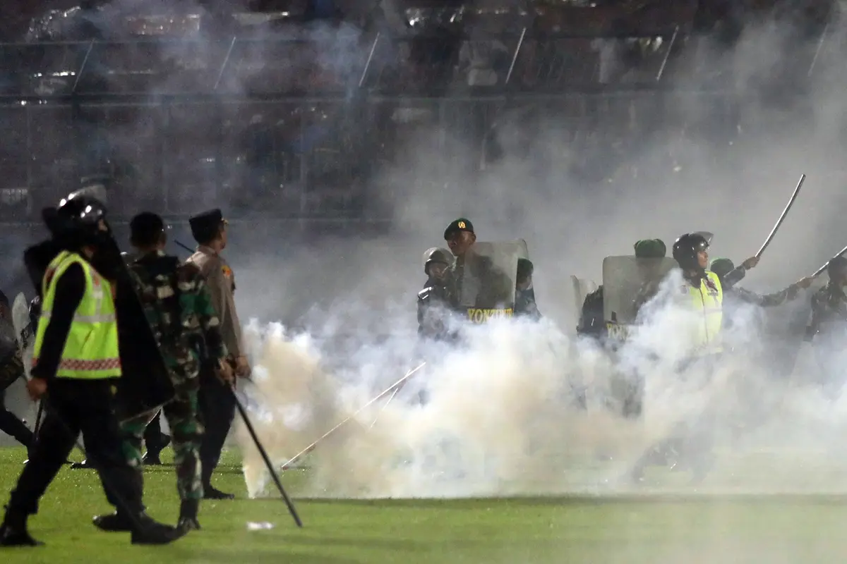 Potret Tragedi Kerusuhan Stadion Kanjuruhan Malang yang Tewaskan 127 Orang