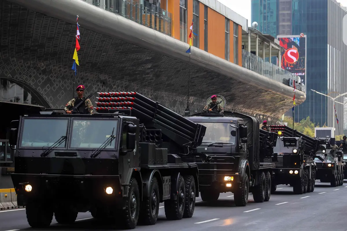 Parade HUT TNI