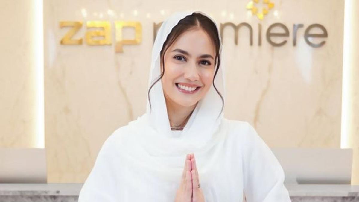 Kecantikan Memancar Kuat, 3 Potret Pevita Pearce Pamer Gaya Berkelas dalam Balutan Hijab