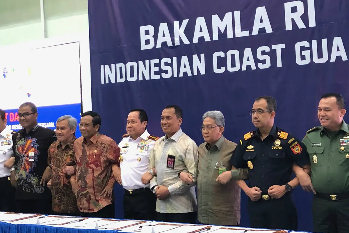 Menko Polhukam Mahfud Md dan 12 lembaga menandatangani kerja sama soal Natuna.