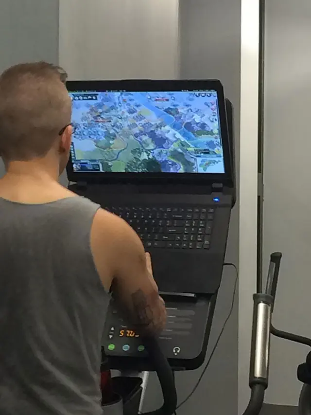 Enggak Jadi Sehat, Ini 6 Kelakuan Orang di Tempat Gym yang Kocak