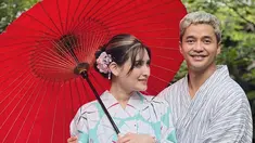 Adly Fairuz dan Angbeen Rishi berfoto dengan pakaian tradisional Jepang. (Foto: Instagram/ angbeenrishi)