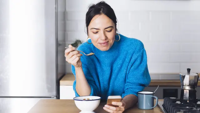 Menu sarapan yang mengandung protein tinggi dan diet friendly