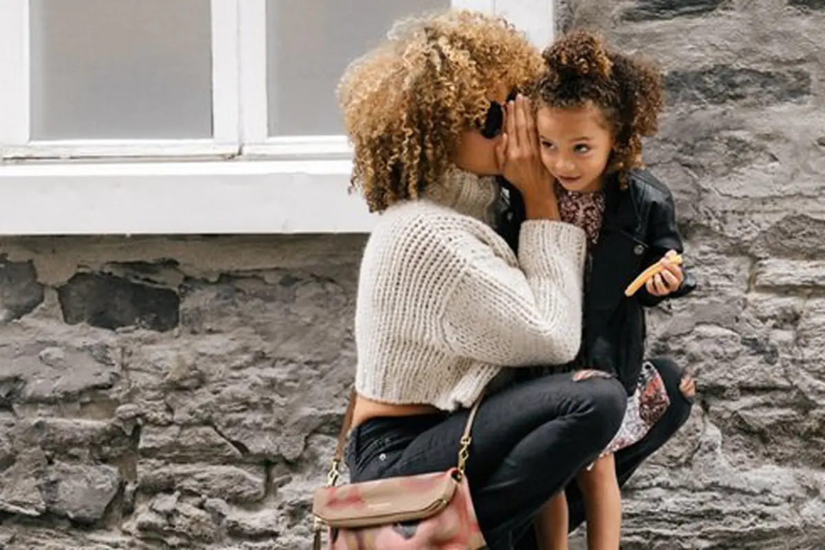 Perhatian pada anak/copyright Unsplash.com/Sai De Silva